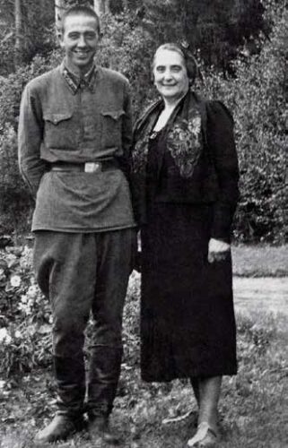 Dolores Ibárruri