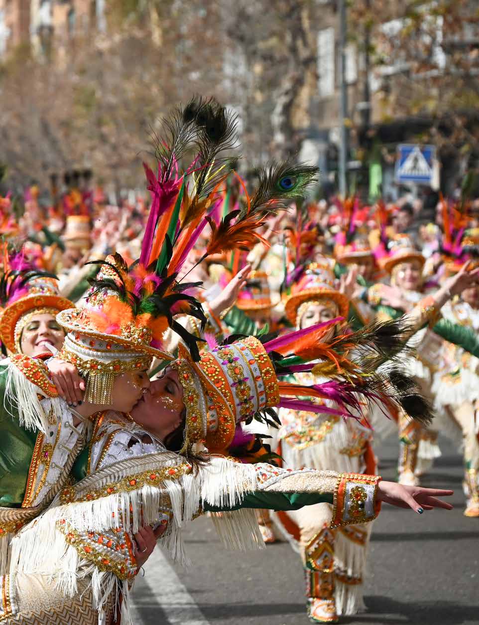 Desfile de comparsas por Badajoz